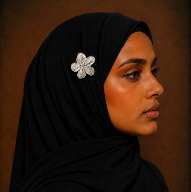 Magnetic hijab pin Mira Premium Luna elegant style