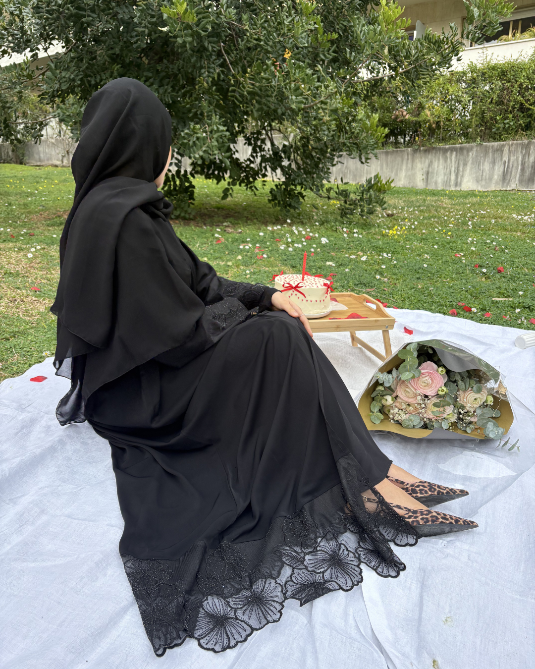 Abaya dentelle noir - Création Dubaï 4