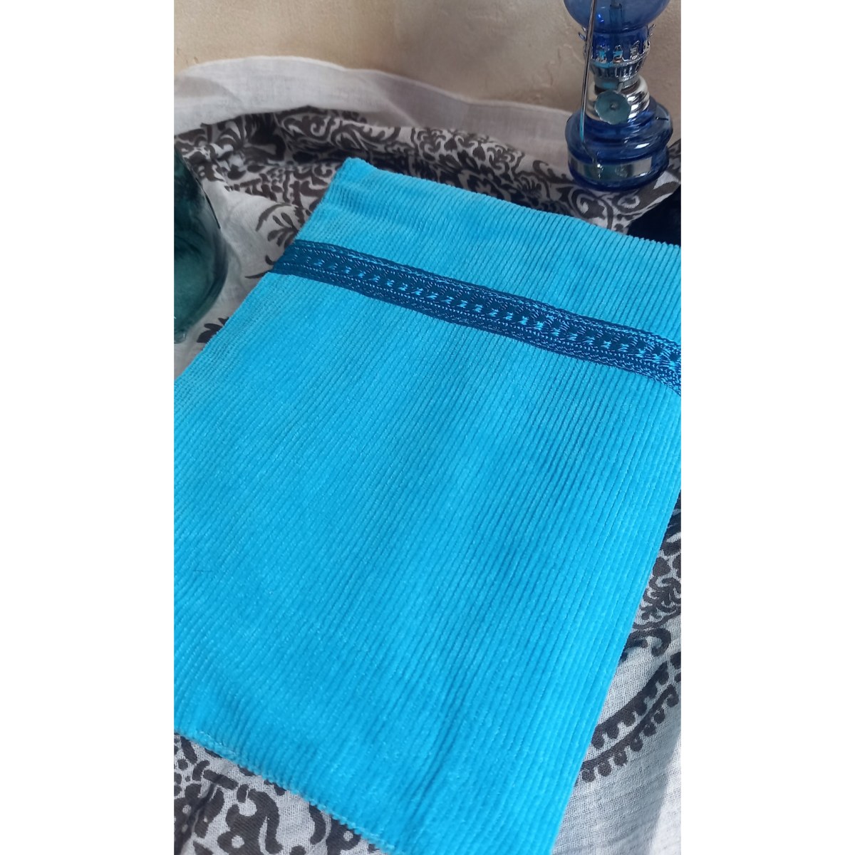 Protège coran en velours cotelé bleu turquoise