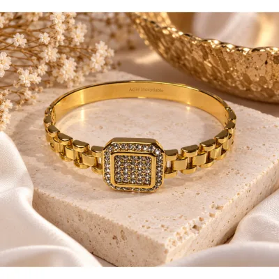 Bracelet Doré Élégance Carrée à Strass – Acier Inoxydable – Bracelets