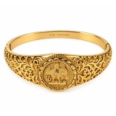 Bracelet Jonc Doré Vintage à Motifs Floraux et Médaille – Acier Inoxydable – Bracelets