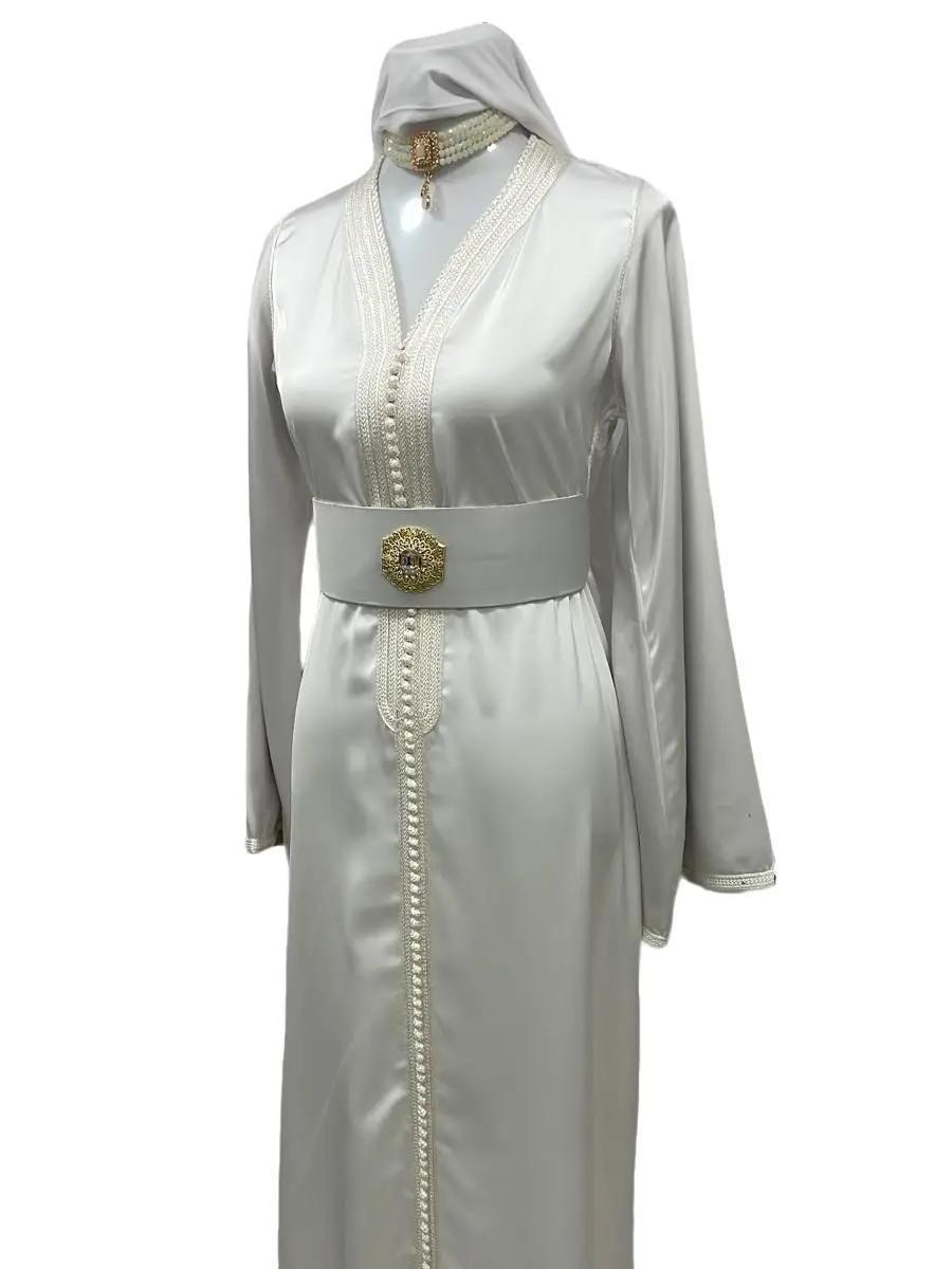 Qalam Dress Caftan Satiné Blanc - Robe Élégante en Satin Léger et Soyeux pour Cérémonies et Fêtes