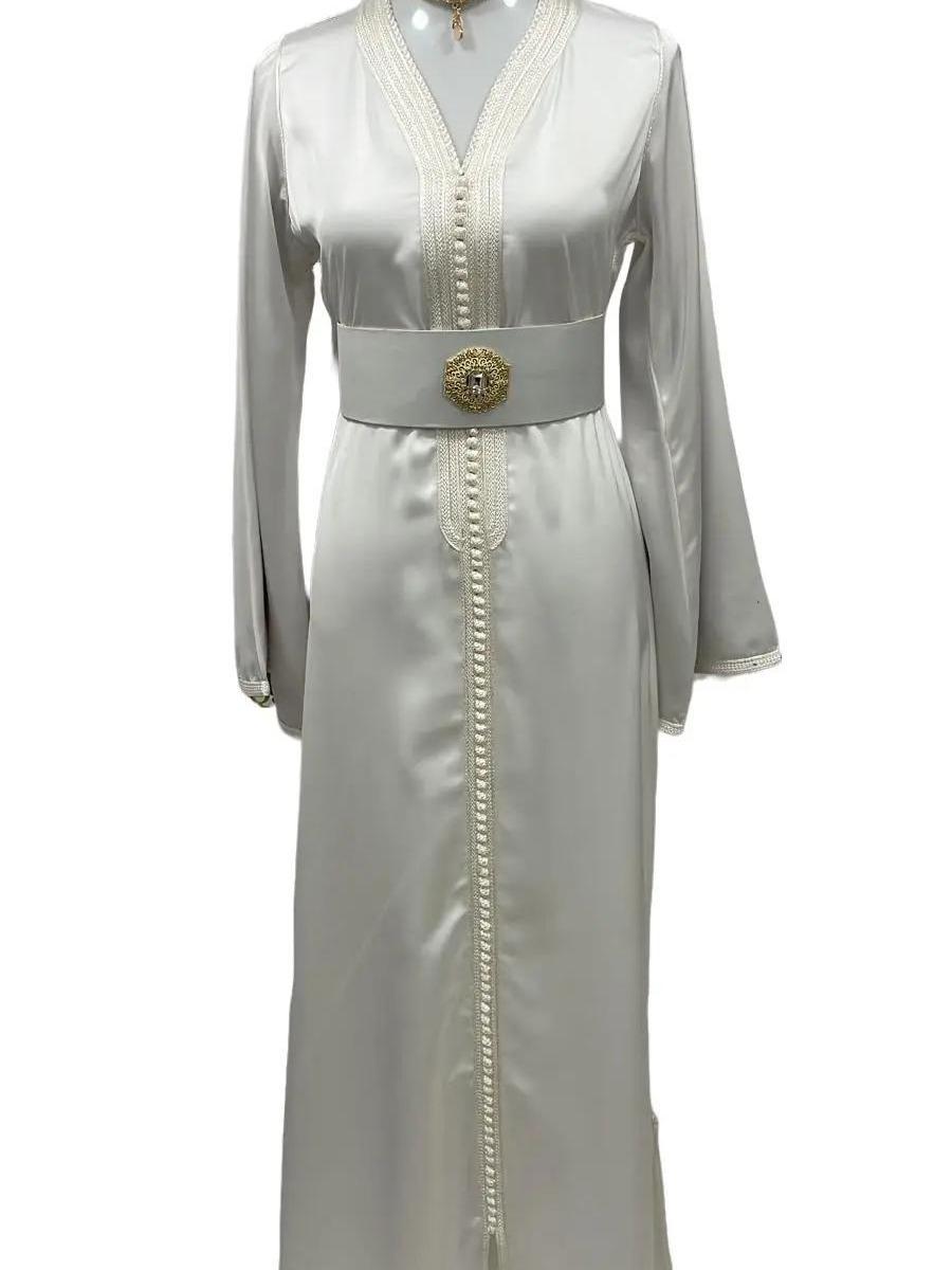 Qalam Dress Caftan Satiné Blanc - Robe Élégante en Satin Léger et Soyeux pour Cérémonies et Fêtes 2