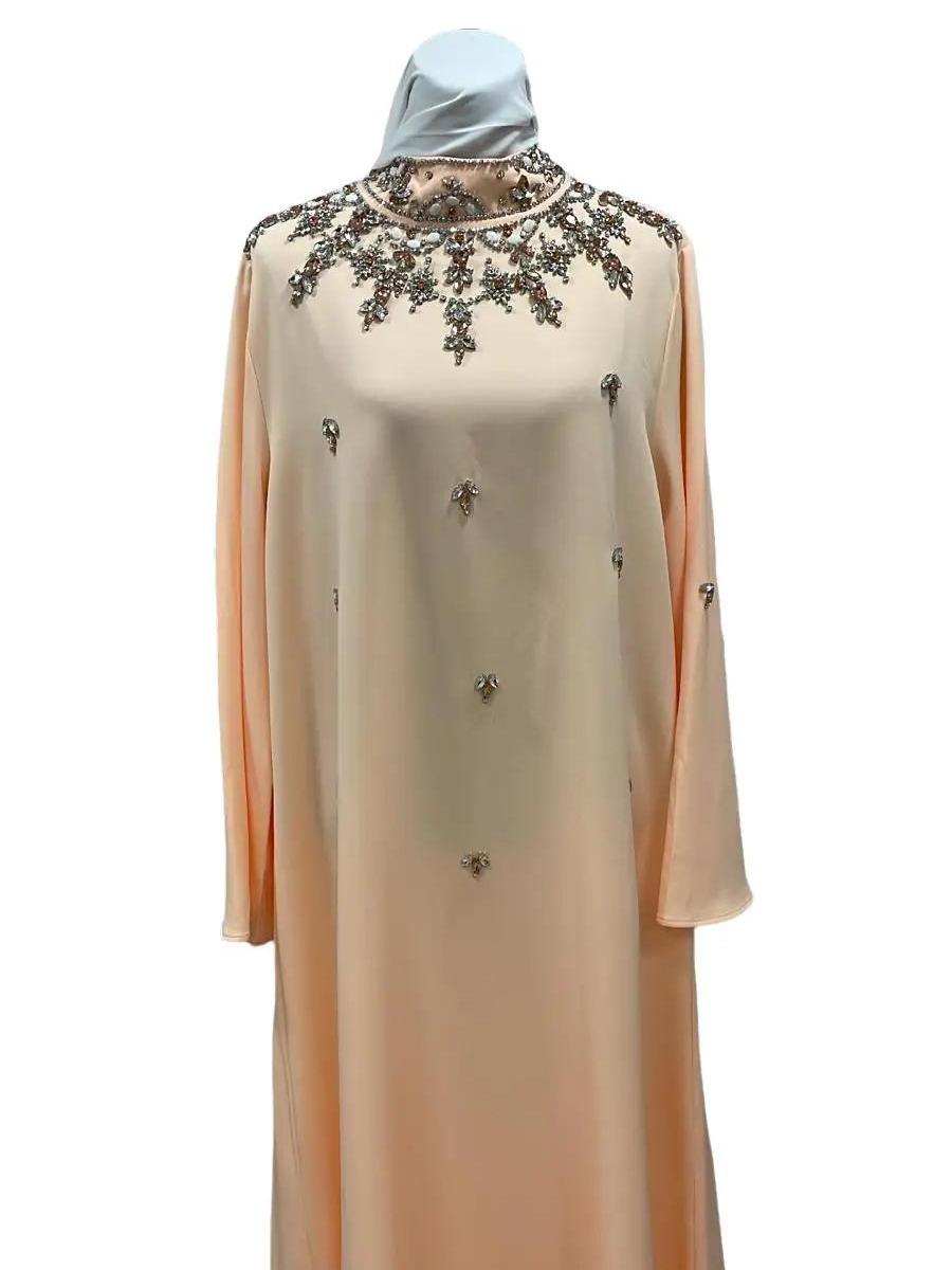 Robe Longue Élégante orange avec Broderies Perlées et Manches Longues Amples