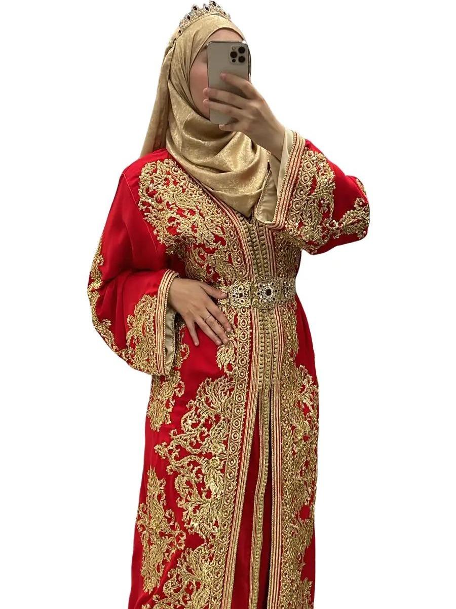 Takchita rouge perlé doré doublé beige