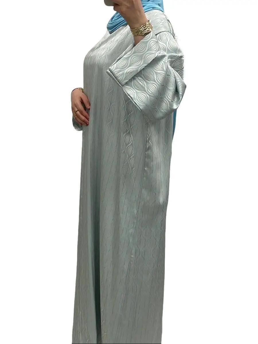 Robe longue à motifs délicats Bleu ciel – Style intemporel 2