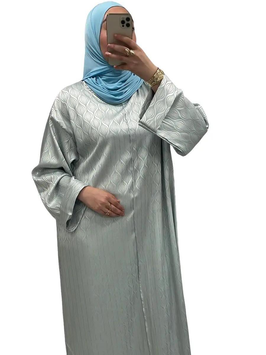 Robe longue à motifs délicats Bleu ciel – Style intemporel 3