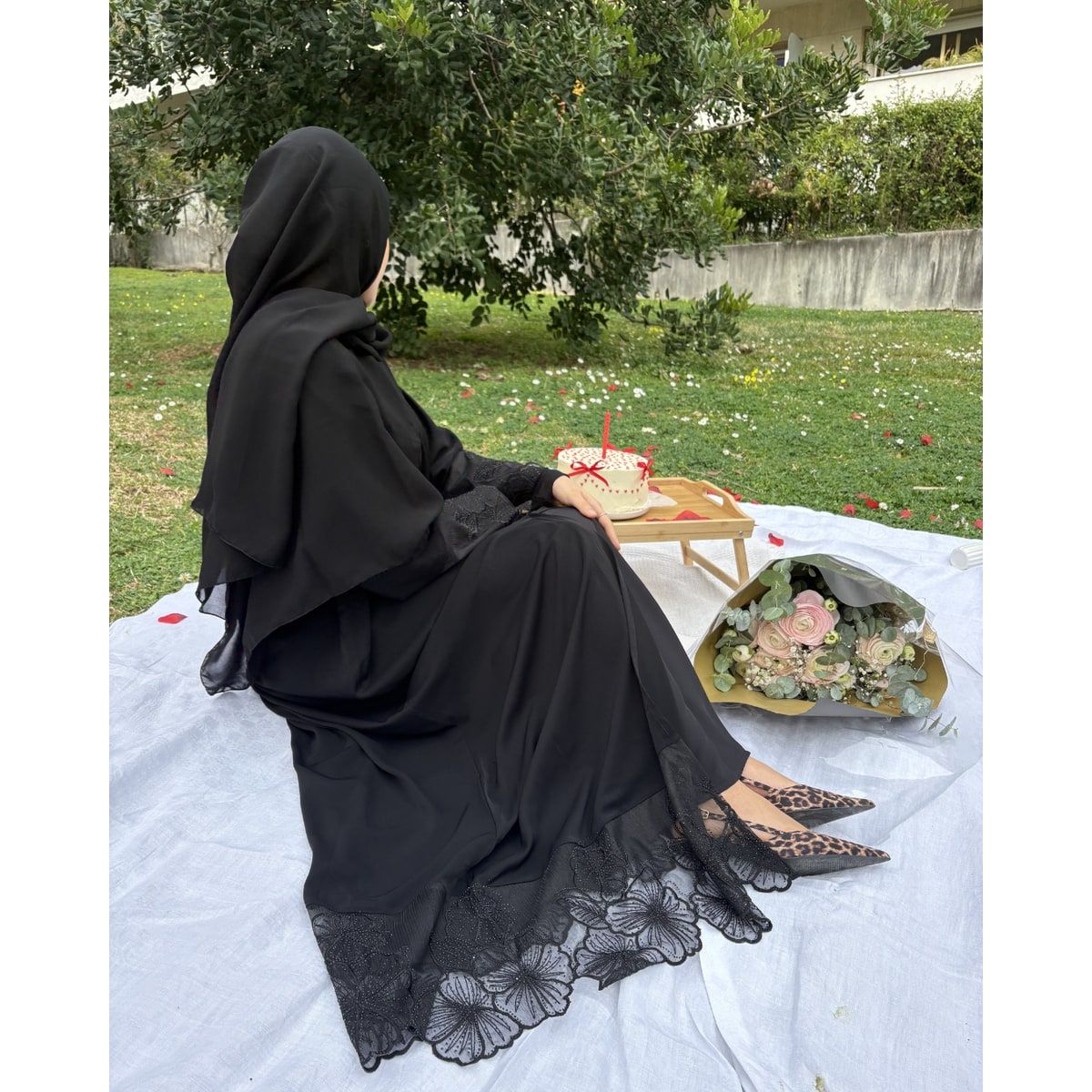 Abaya dentelle noir - Création Dubaï 4