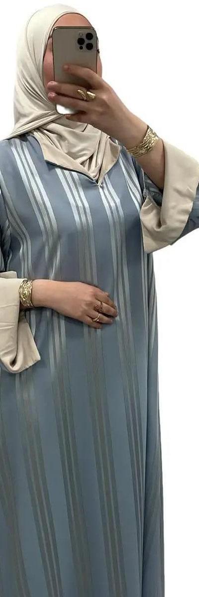 Robe longue à motifs délicats Bleu – Style intemporel